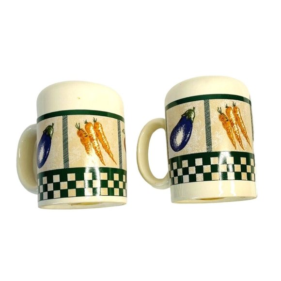 Salt & Pepper Shakers Vegetables & Green Checker Pattern Vintage Himark Ceramic - Picture 1 of 6
